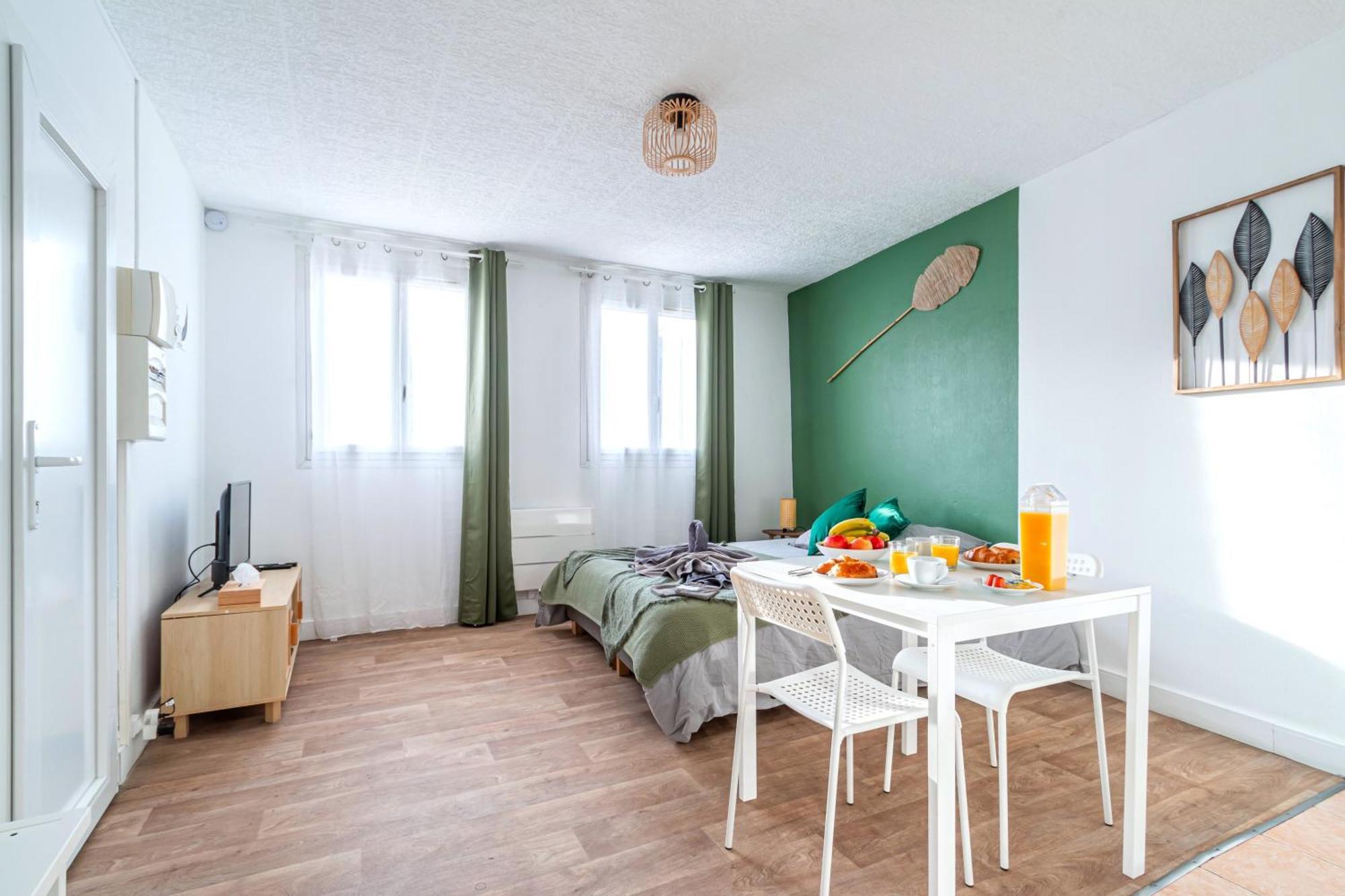 Appart'Hotel Nuiteejour Versailles Saint Cyr L'Ecole Экстерьер фото